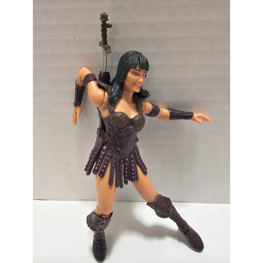 Toy Biz Xena Warrior Princess Action Figure 1998 Vintage 6 Inch with Sword Acces